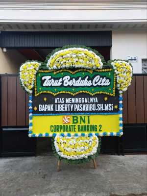 Papan Bunga Duka di Mejobo