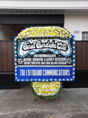 Papan Bunga Duka di Mejobo